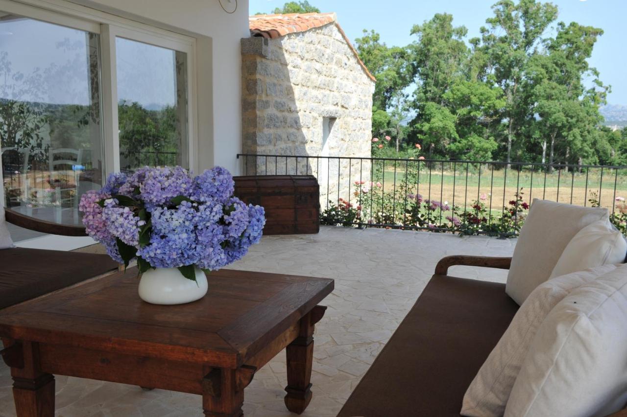 B&B Li Tauli Arzachena Extérieur photo