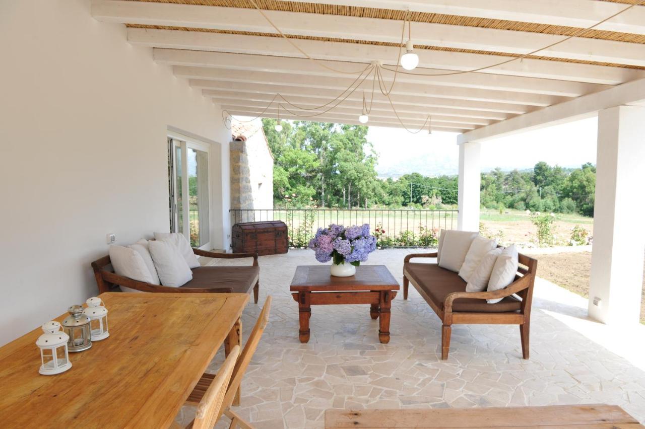 B&B Li Tauli Arzachena Extérieur photo